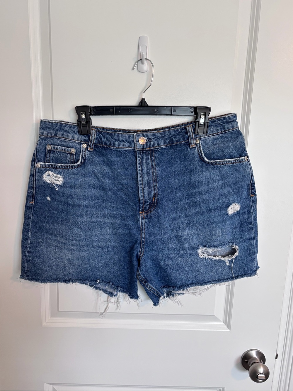 Rails | The Hermosa Distressed Denim Shorts - Picture 2 of 5